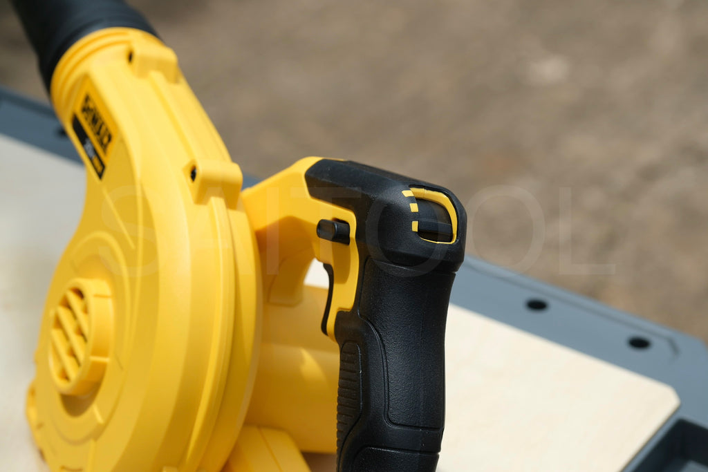 Dewalt DCE100 blower , solo