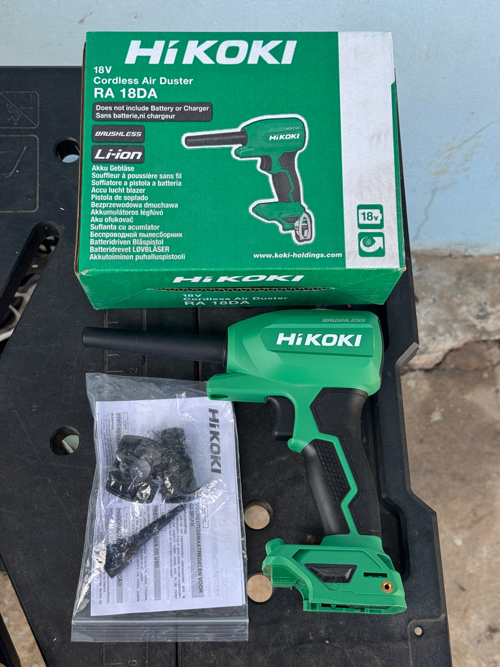 Hikoki RA18DA , dust blower