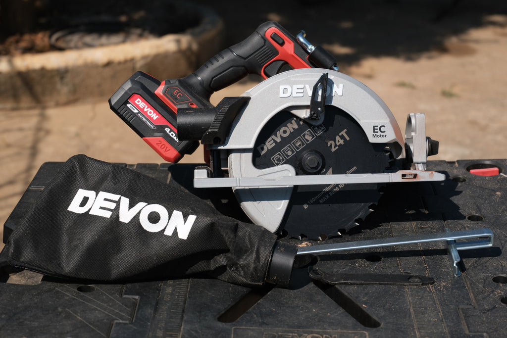 Devon 5850 circular saw 190mm (7.5 လက်မ inches)