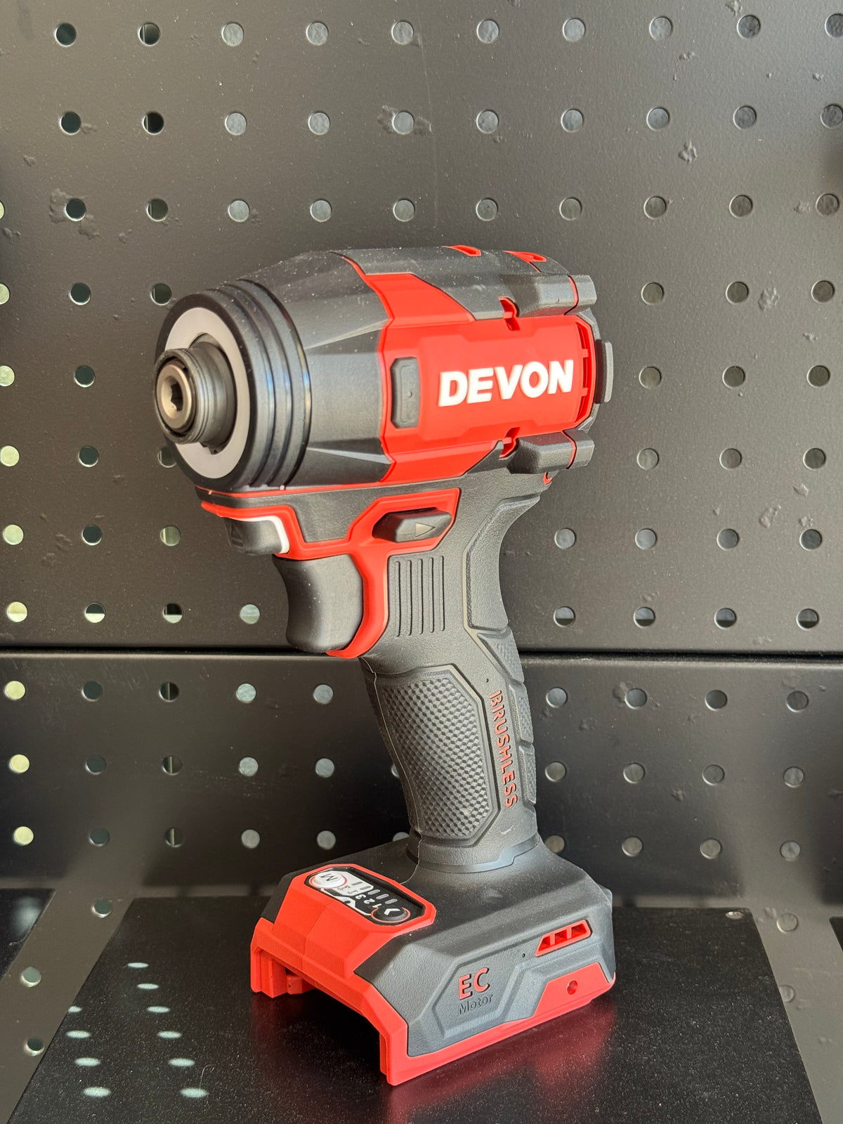 Devon 5773(စက်သီးသန့်) 240 N·m , impact driver အင်းပက်စကူဂန်း